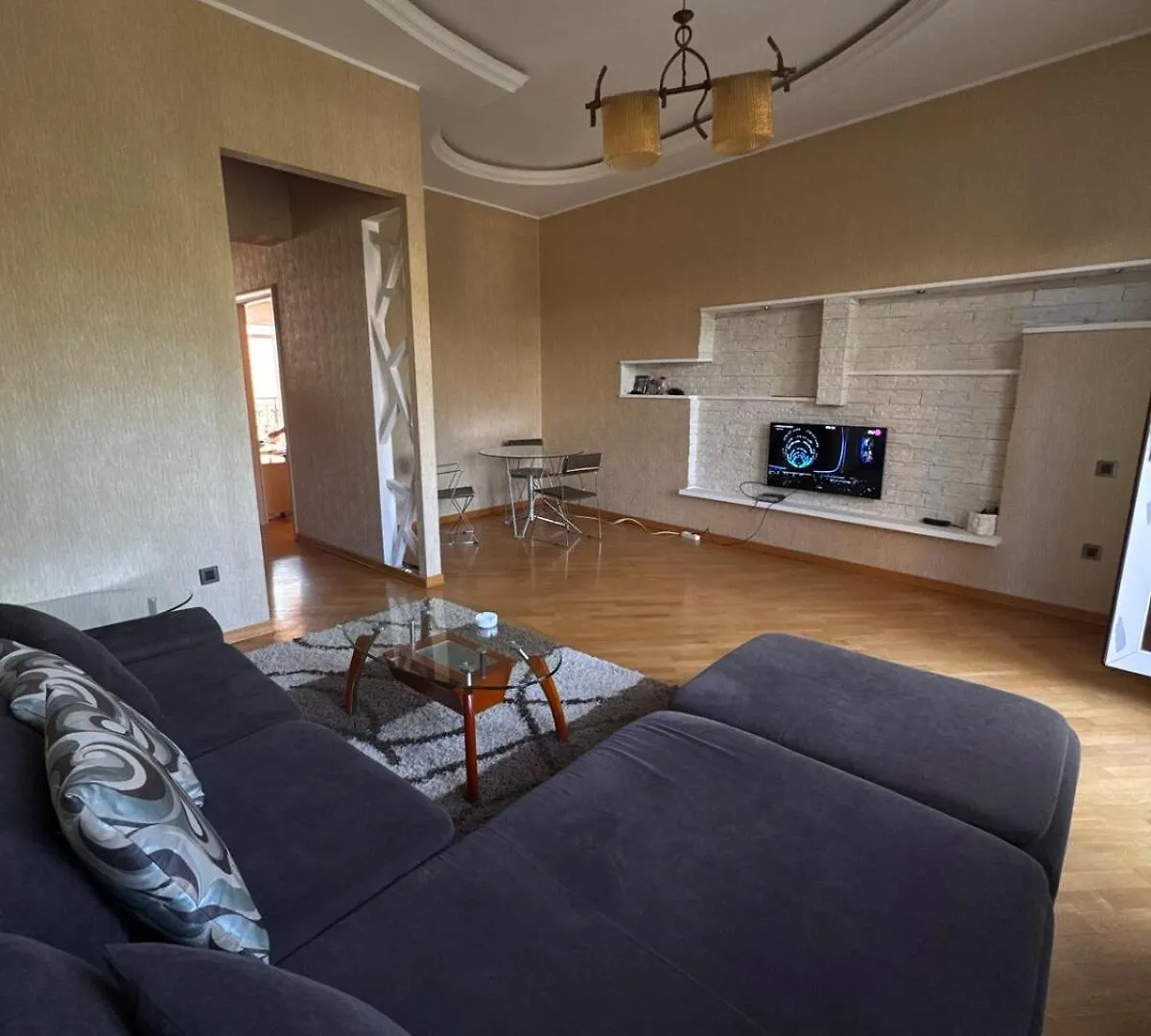 Nizami Street Central Apartment Near Boulevard & Hilton By Bakuprimeapart